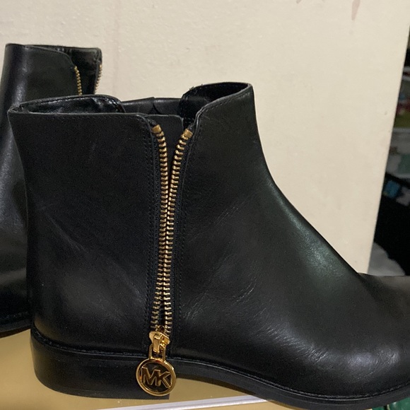 Michael Kors Lainey Flat Bootie Black leather - Picture 8 of 14